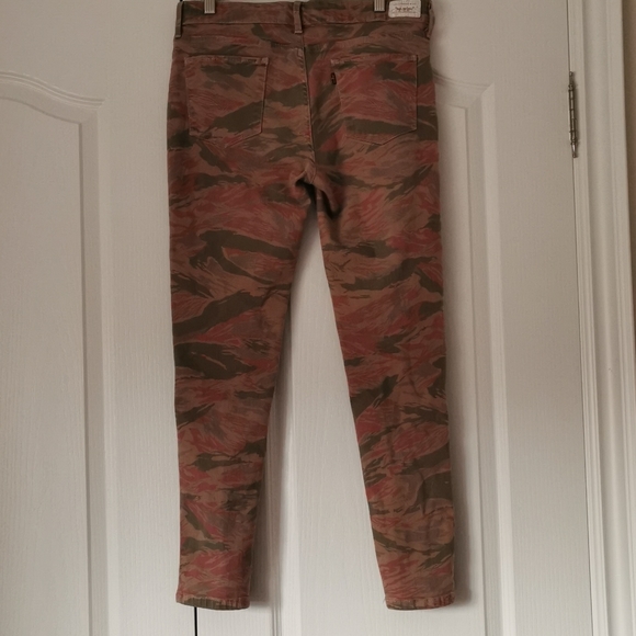 LEVIS JEANS - Picture 2 of 3